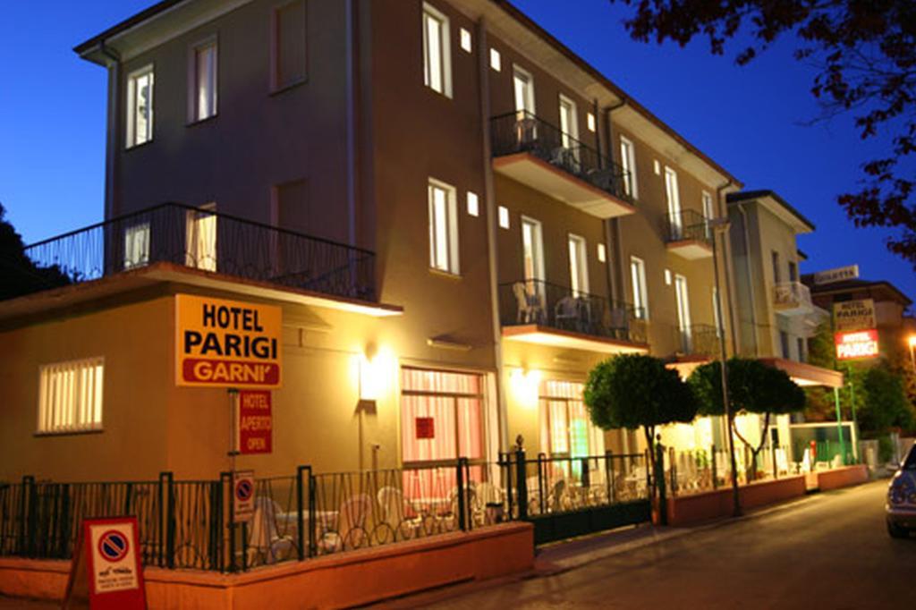 Hotel Parigi Rímini Exterior foto